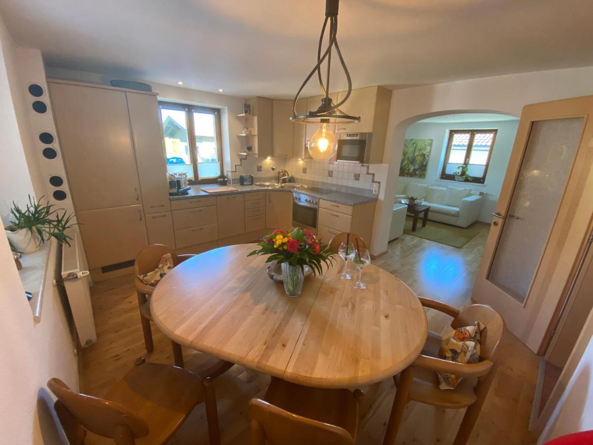 Zentral Gelegene Ferienwohnung In Saalfelden Exteriör bild